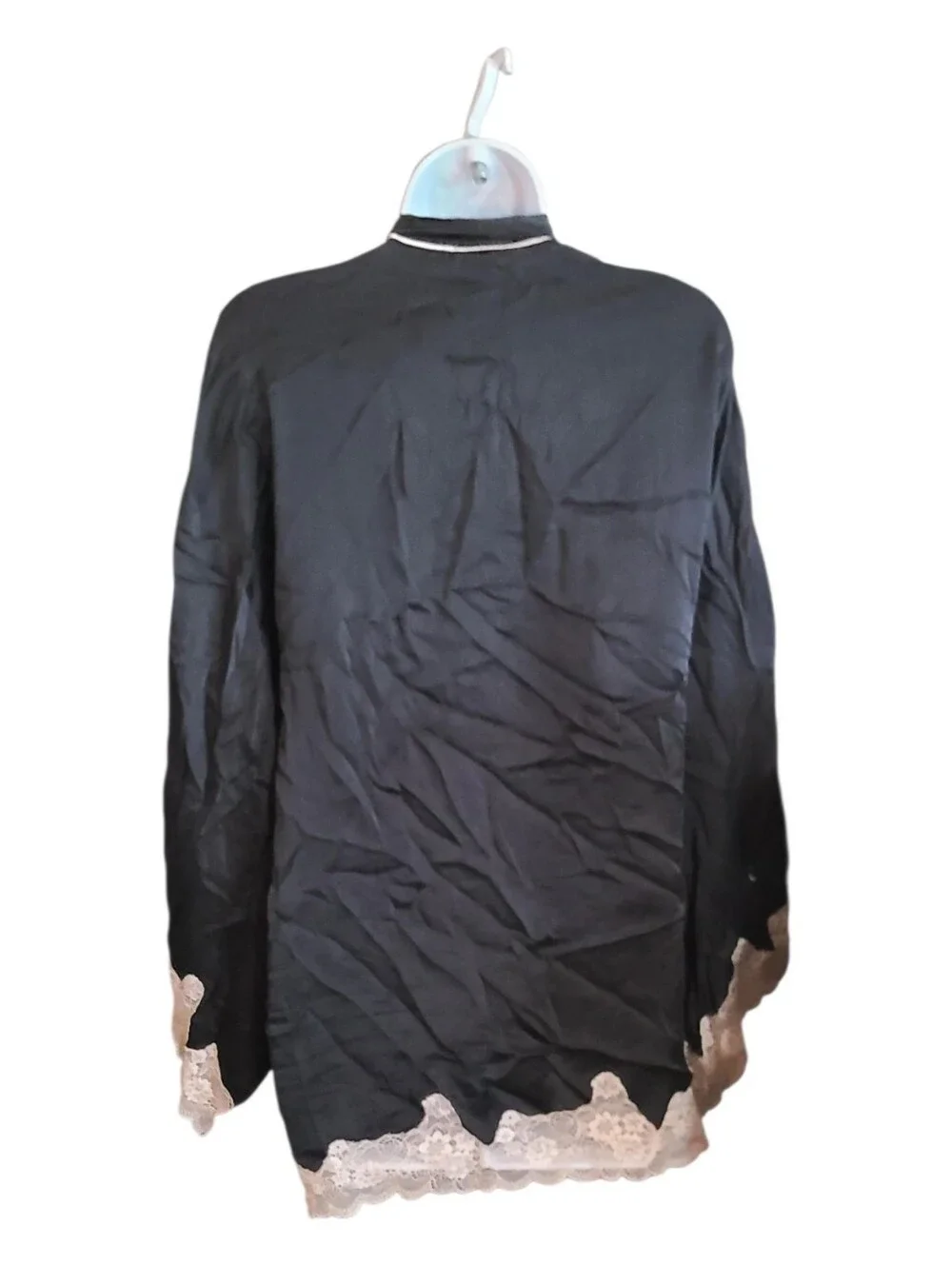 Black Lace-Trim Kimono Robe with Contrast Piping